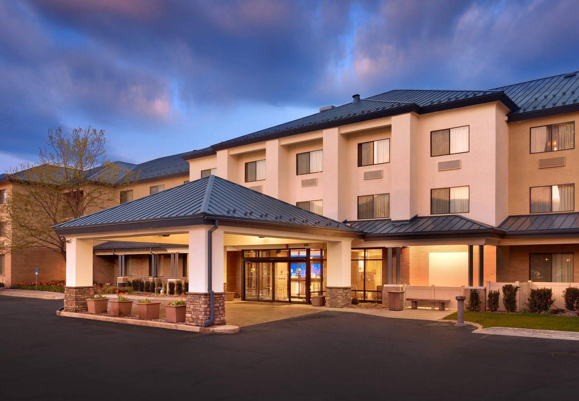 Courtyard By Marriott Salt Lake City Downtown Экстерьер фото
