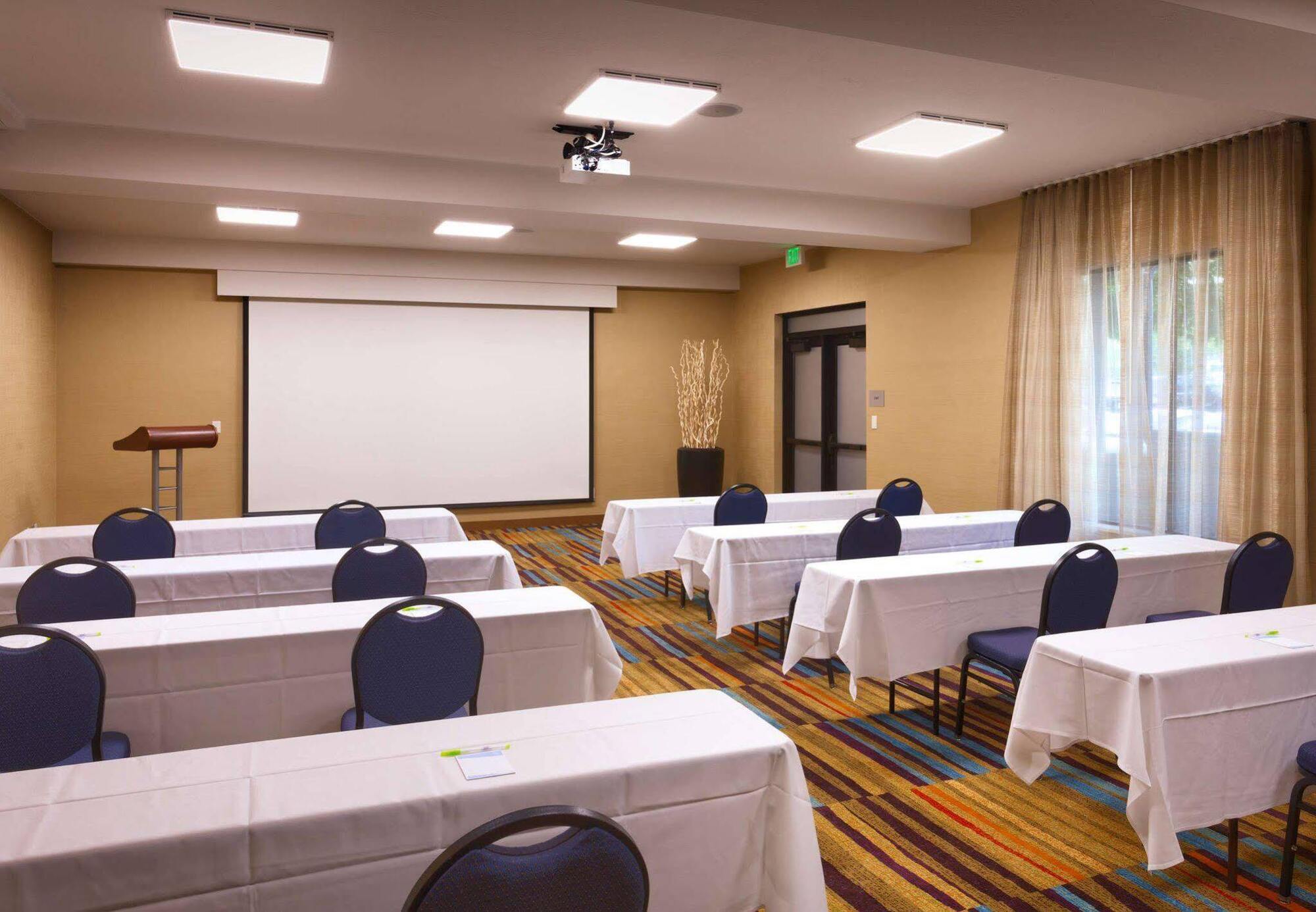 Courtyard By Marriott Salt Lake City Downtown Экстерьер фото